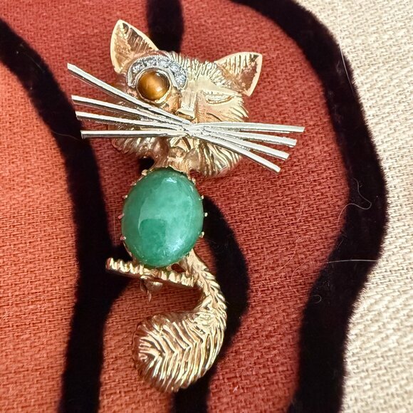 Vintage 14K Gold Winking Cat Pendant Brooch with Gemstones - Picture 9 of 14